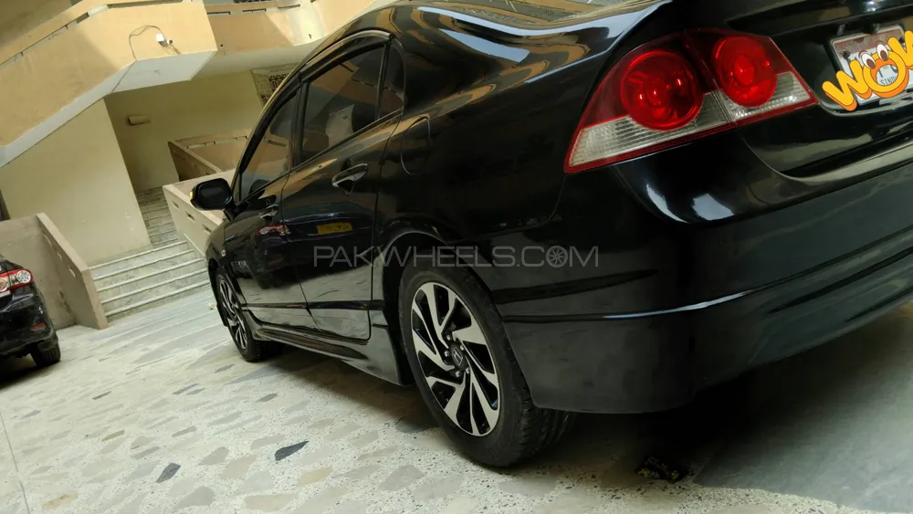 Honda Civic 2010 for Sale in Karachi Image-1
