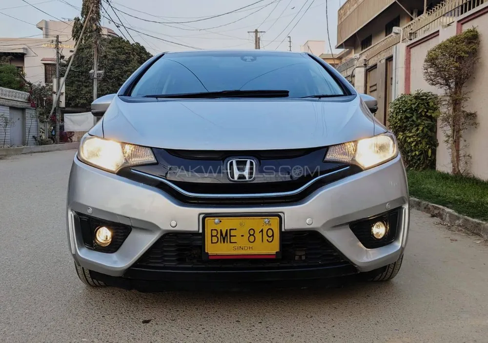 Honda Fit 2014 for Sale in Karachi Image-1