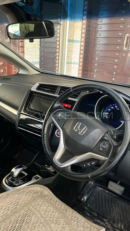 Honda Fit 2016 for Sale in Rawalpindi Image-1