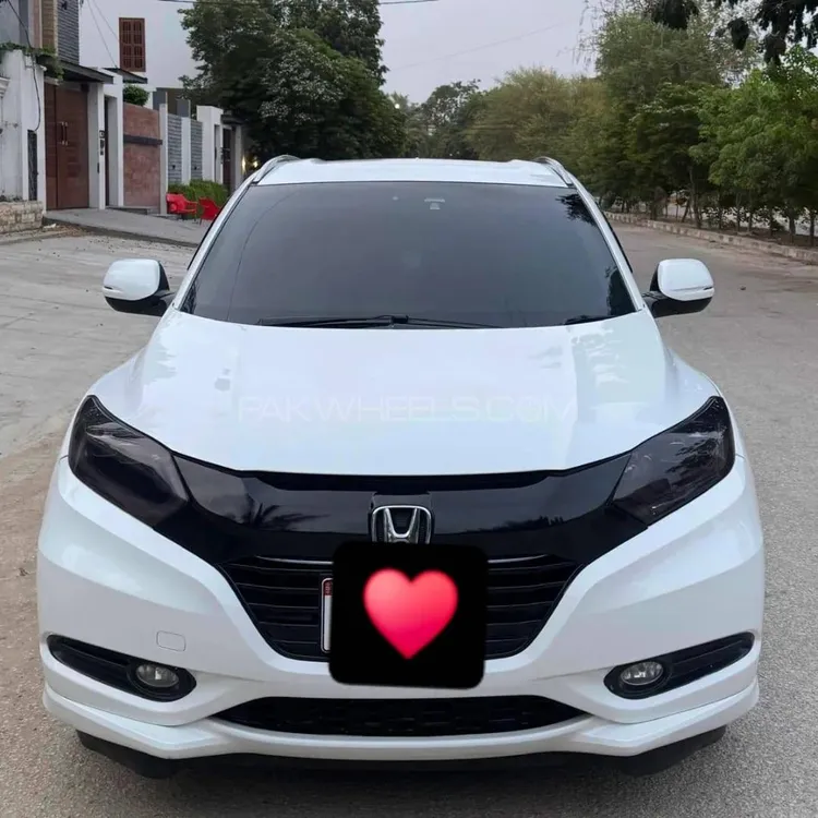 Honda Vezel 2015 for Sale in Karachi Image-1