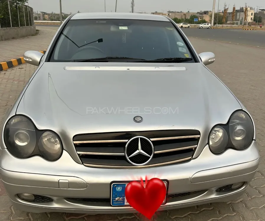 Mercedes Benz C Class 2003 for Sale in Lahore Image-1