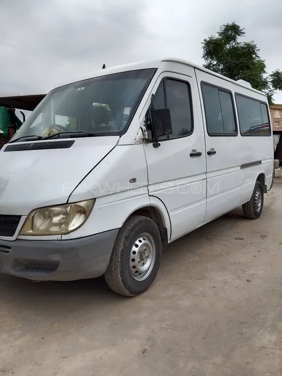 Mercedes Benz Sprinter 2004 for Sale in Talagang Image-1