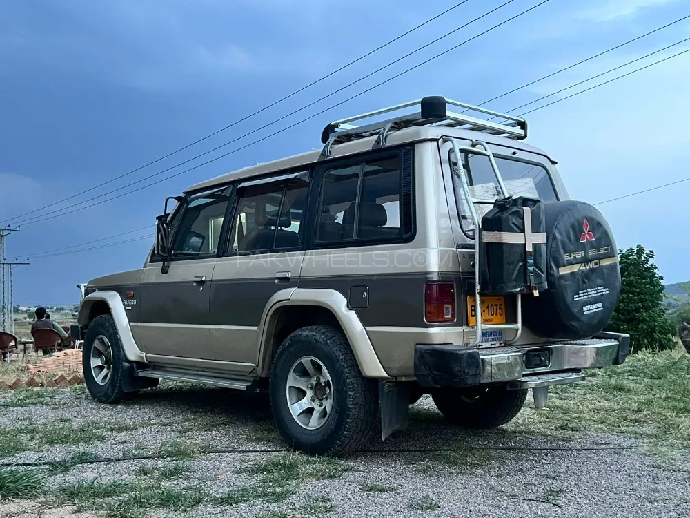 Mitsubishi Pajero 1984 for Sale in Islamabad Image-1