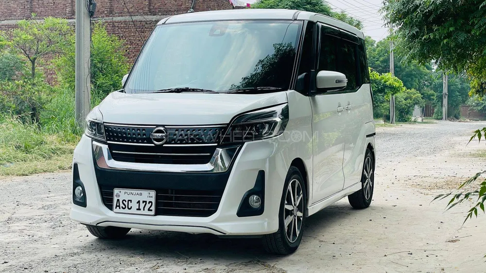 Nissan Dayz Roox 2018 for Sale in Faisalabad Image-1