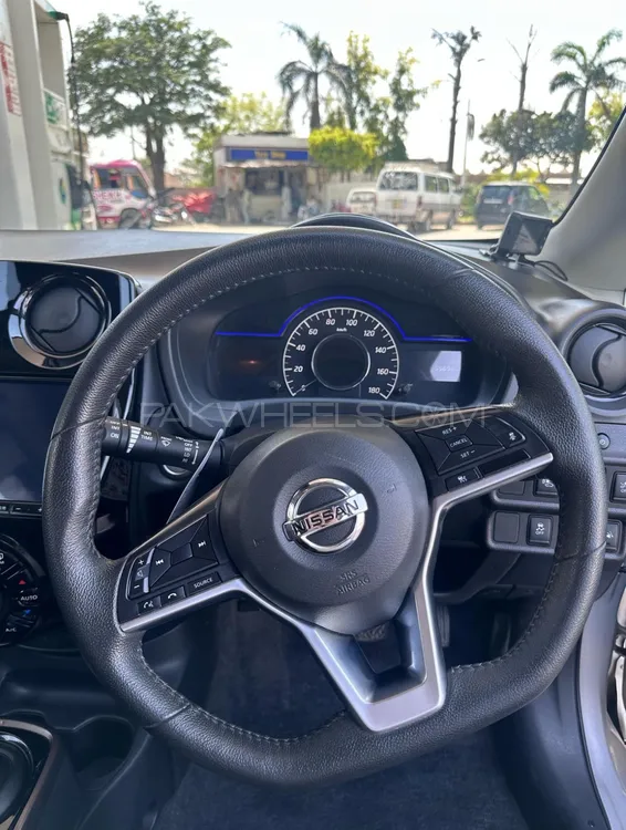 Nissan Note 2019 for Sale in Sialkot Image-1