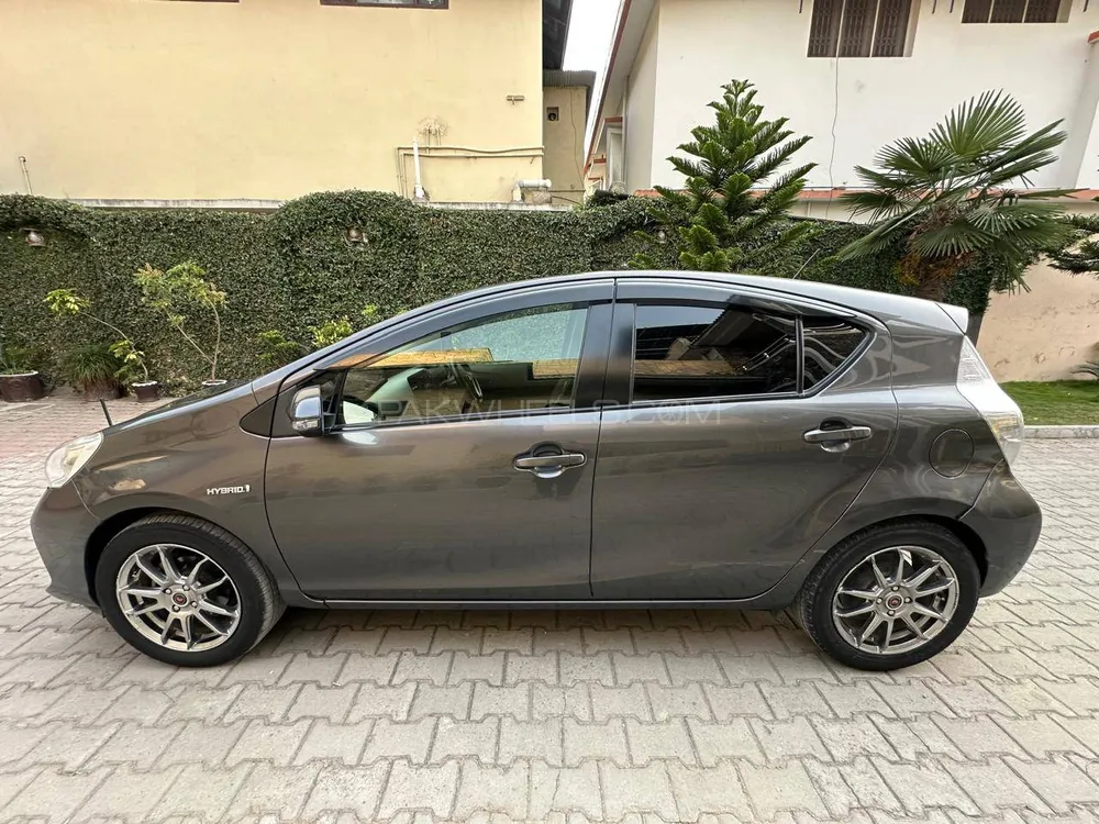 Toyota Aqua 2014 for Sale in Islamabad Image-1