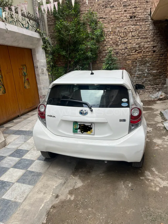 Toyota Aqua 2012 for Sale in Peshawar Image-1
