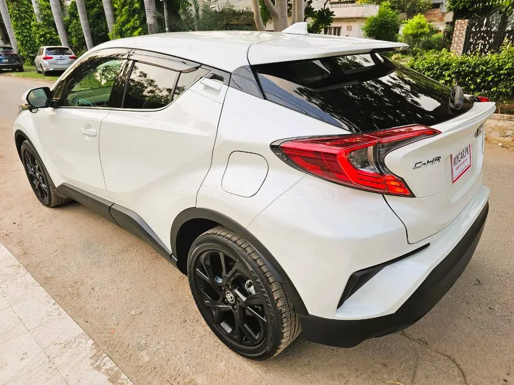 Toyota C-HR 2019 for Sale in Lahore Image-1