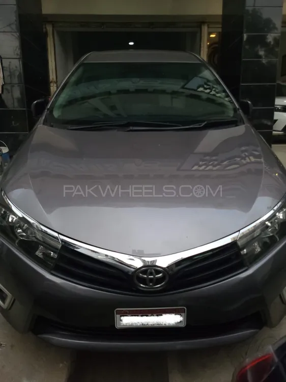Toyota Corolla 2016 for Sale in Karachi Image-1