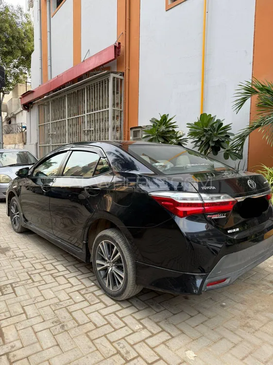 Toyota Corolla 2021 for Sale in Karachi Image-1