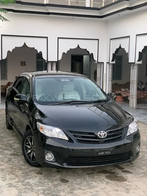 Toyota Corolla 2013 for Sale in Lahore Image-1