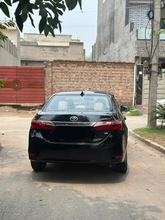 Toyota Corolla 2014 for Sale in Faisalabad Image-1