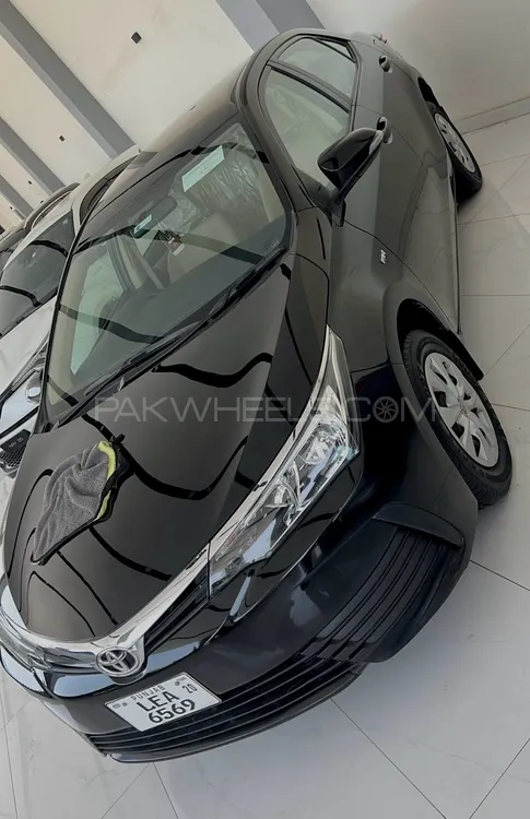 Toyota Corolla 2020 for Sale in Peshawar Image-1