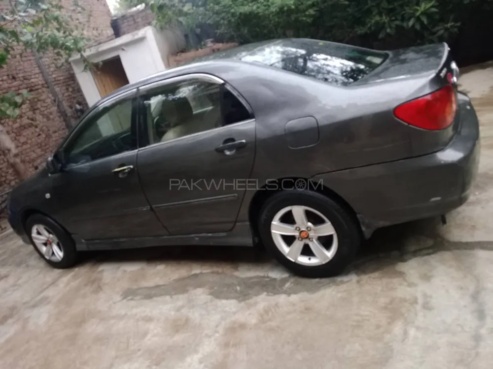 Toyota Corolla 2004 for Sale in Peshawar Image-1