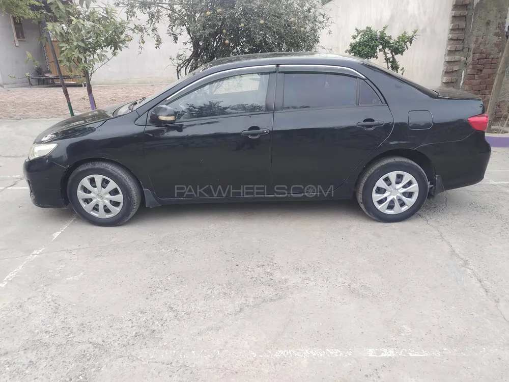 Toyota Corolla 2011 for Sale in Muridke Image-1