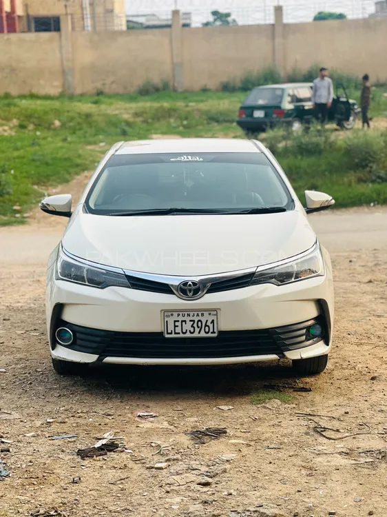 Toyota Corolla 2018 for Sale in Islamabad Image-1