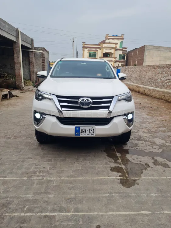 Toyota Fortuner 2018 for Sale in Sialkot Image-1