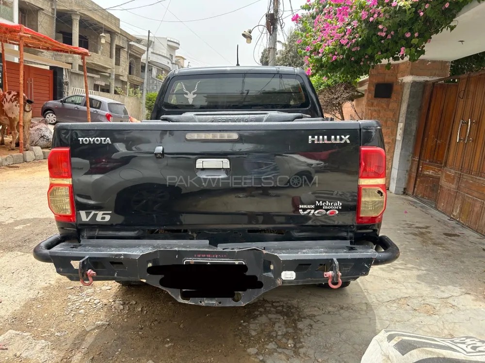 Toyota Hilux 2013 for Sale in Karachi Image-1