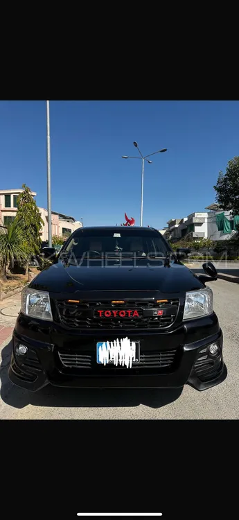 Toyota Hilux 2014 for Sale in Islamabad Image-1