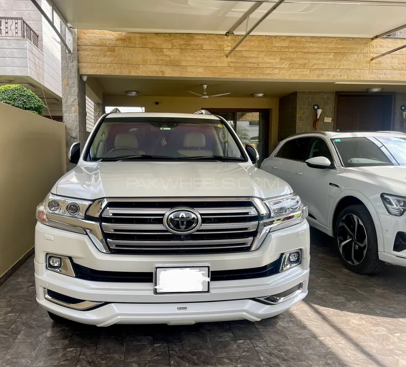 Toyota Land Cruiser 2017 for Sale in Lahore Image-1