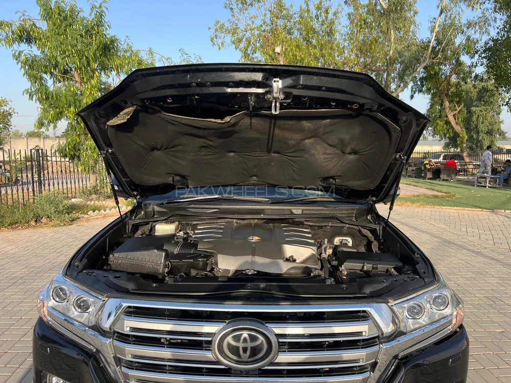 Toyota Land Cruiser 2013 for Sale in Karachi Image-1