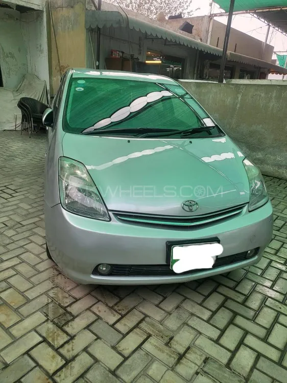Toyota Prius 2007 for Sale in Lahore Image-1