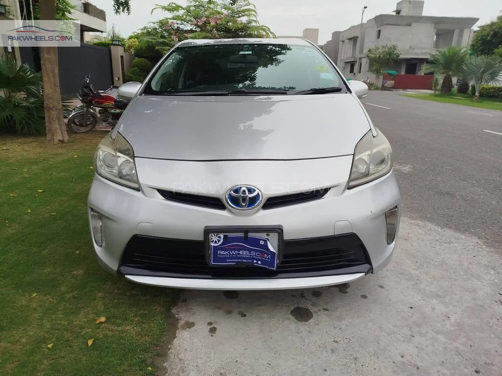 Toyota Prius 2014 for Sale in Lahore Image-1
