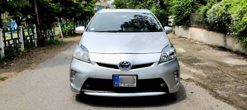 Toyota Prius 2010 for Sale in Islamabad Image-1