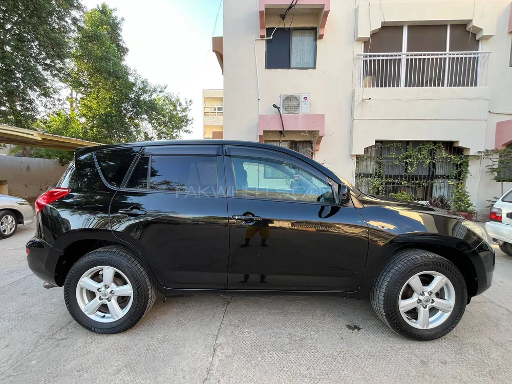Toyota Rav4 2008 for Sale in Karachi Image-1