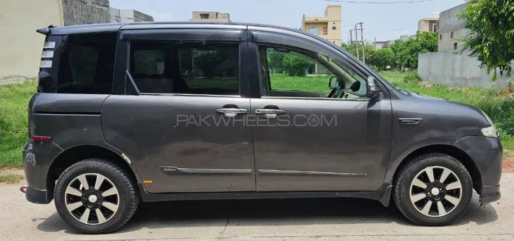 Toyota Sienta 2007 for Sale in Lahore Image-1