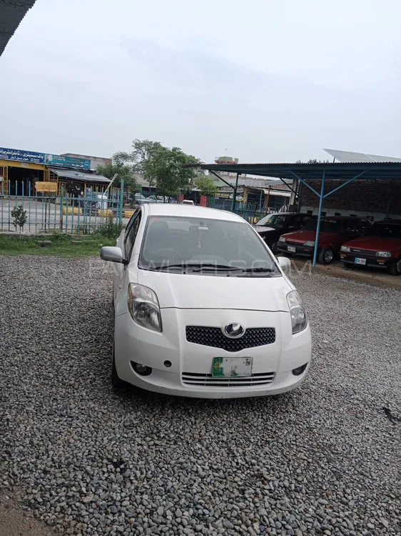 Toyota Vitz 2005 for Sale in Charsadda Image-1