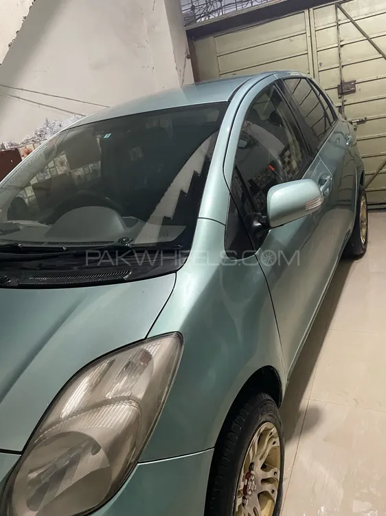 Toyota Vitz 2010 for Sale in Gujranwala Image-1