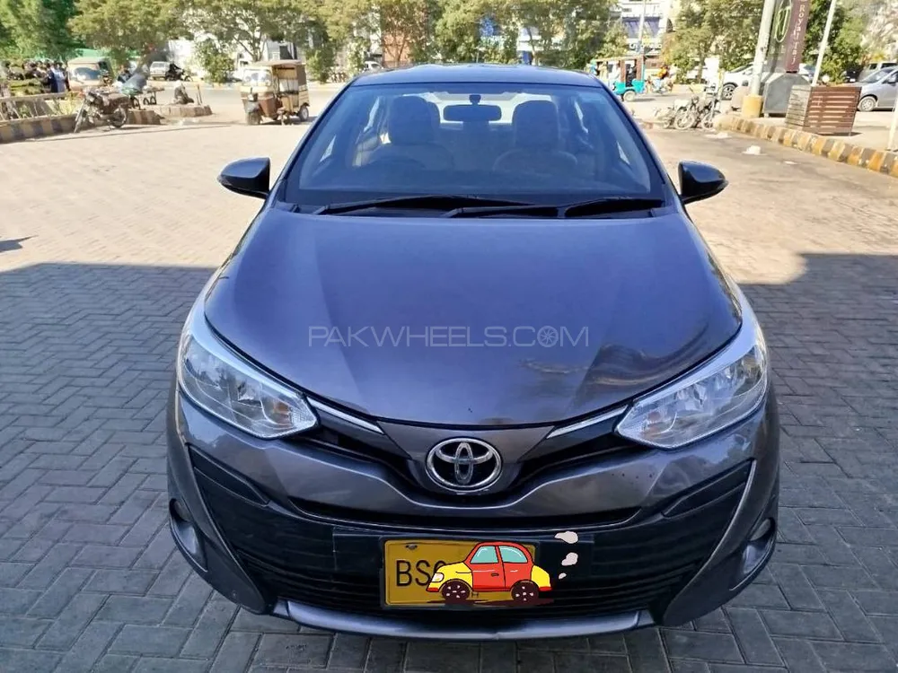Toyota Yaris Sedan 2021 for Sale in Karachi Image-1