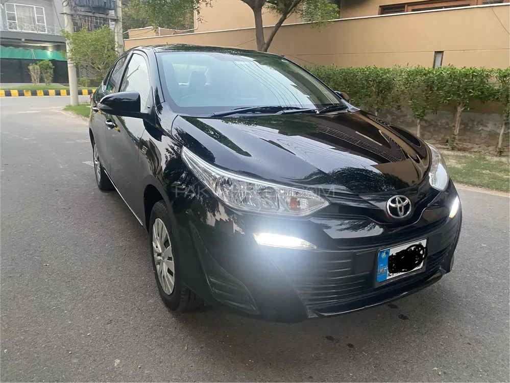 Toyota Yaris Sedan 2021 for Sale in Faisalabad Image-1