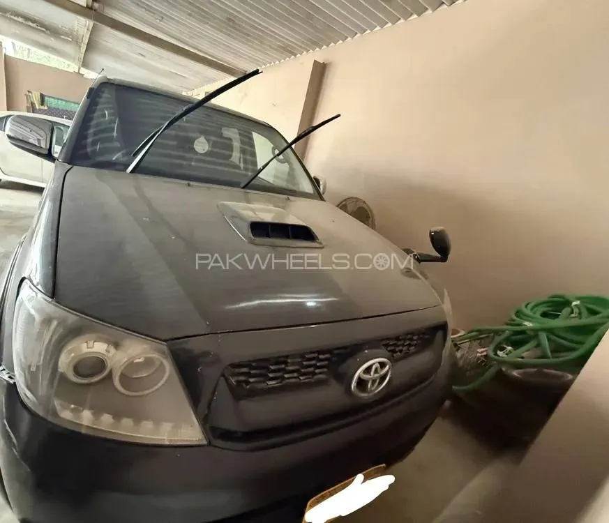 Toyota Hilux 2009 for Sale in Karachi Image-1
