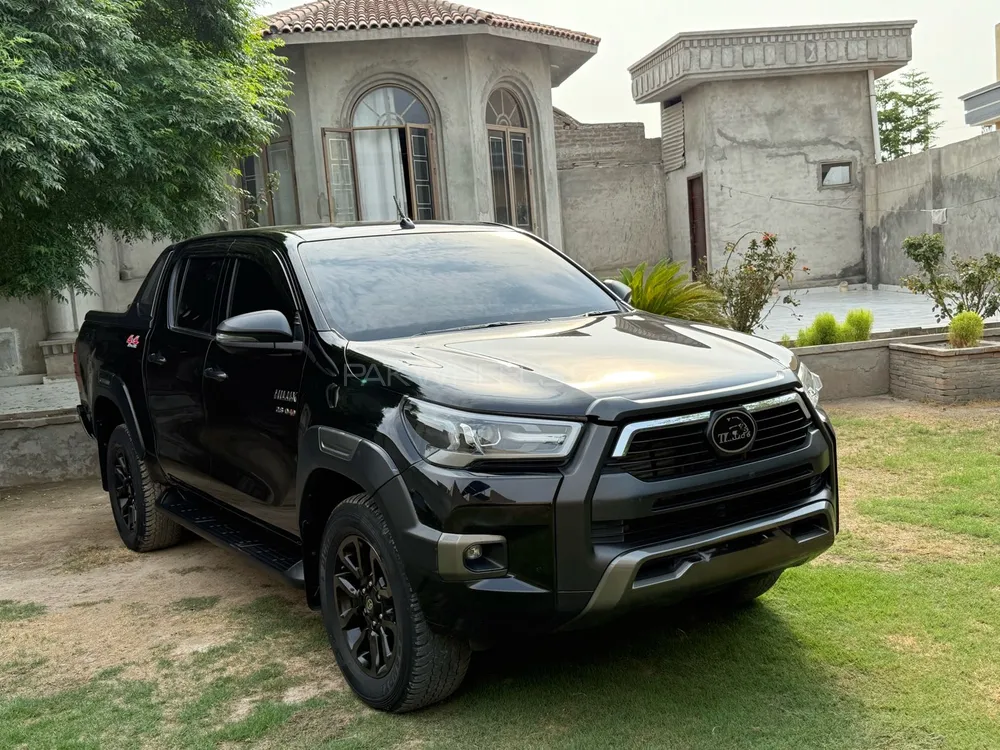 Toyota Hilux 2023 for Sale in Dera ismail khan Image-1