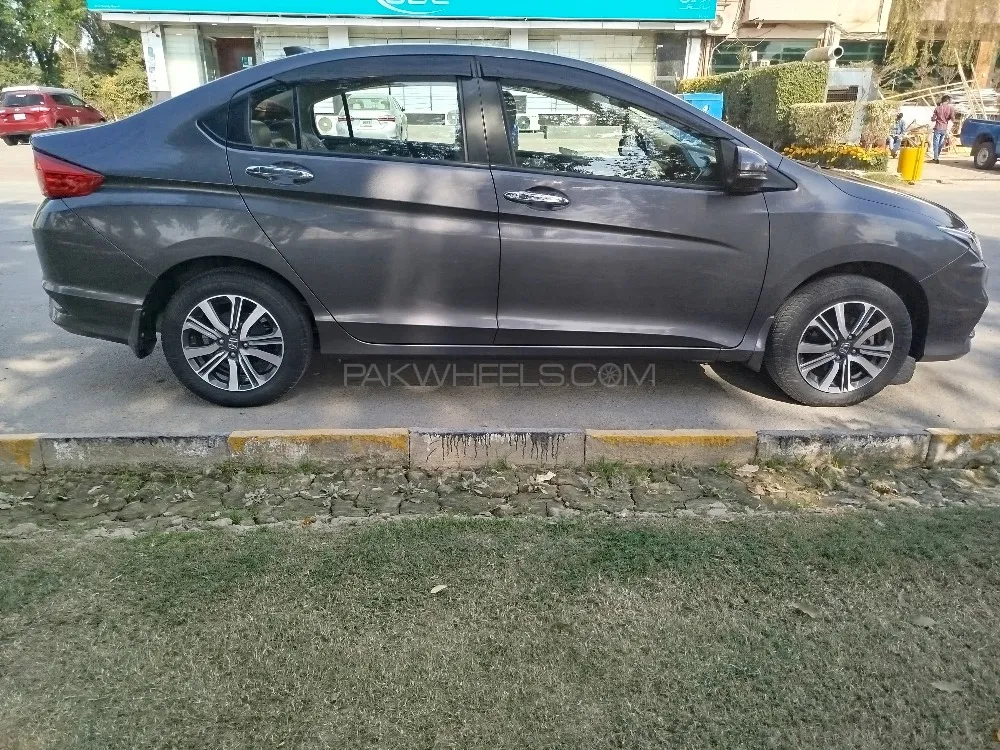 Honda City 2022 for Sale in Lahore Image-1