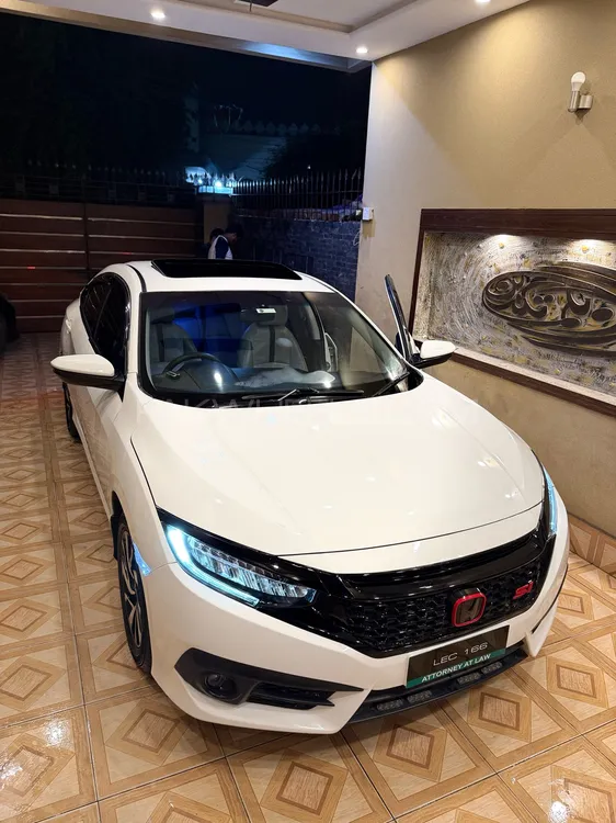 Honda Civic 2018 for Sale in Lahore Image-1