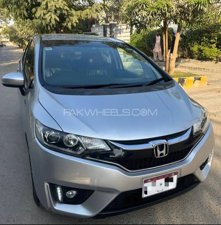 Honda Fit 2013 for Sale in Karachi Image-1