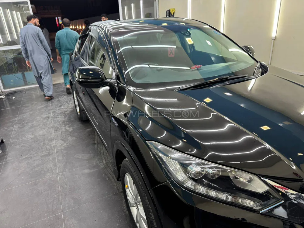 Honda Vezel 2014 for Sale in Islamabad Image-1