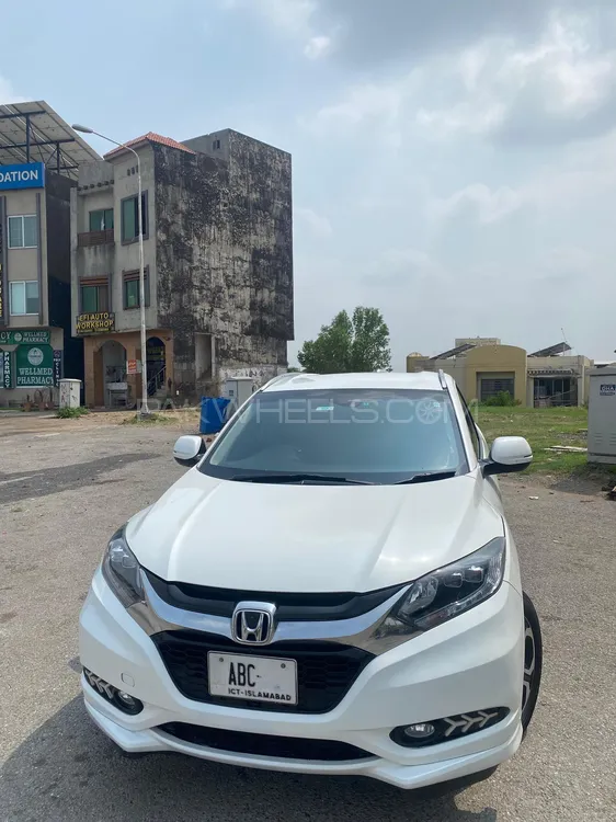 Honda Vezel 2016 for Sale in Rawalpindi Image-1