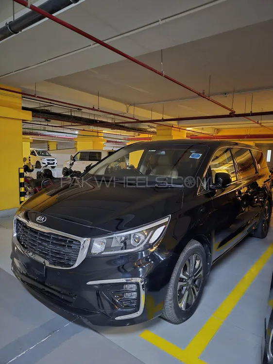 KIA Carnival 2020 for Sale in Lahore Image-1