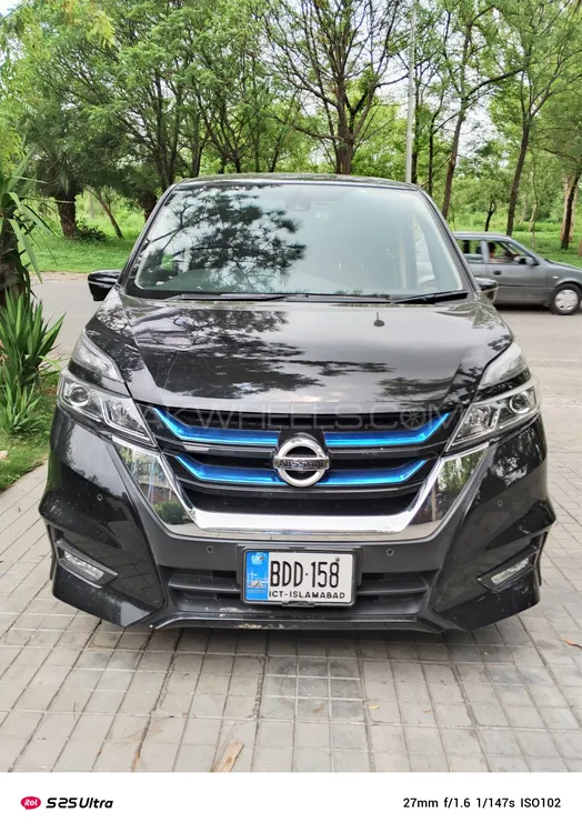 Nissan Serena 2018 for Sale in Islamabad Image-1