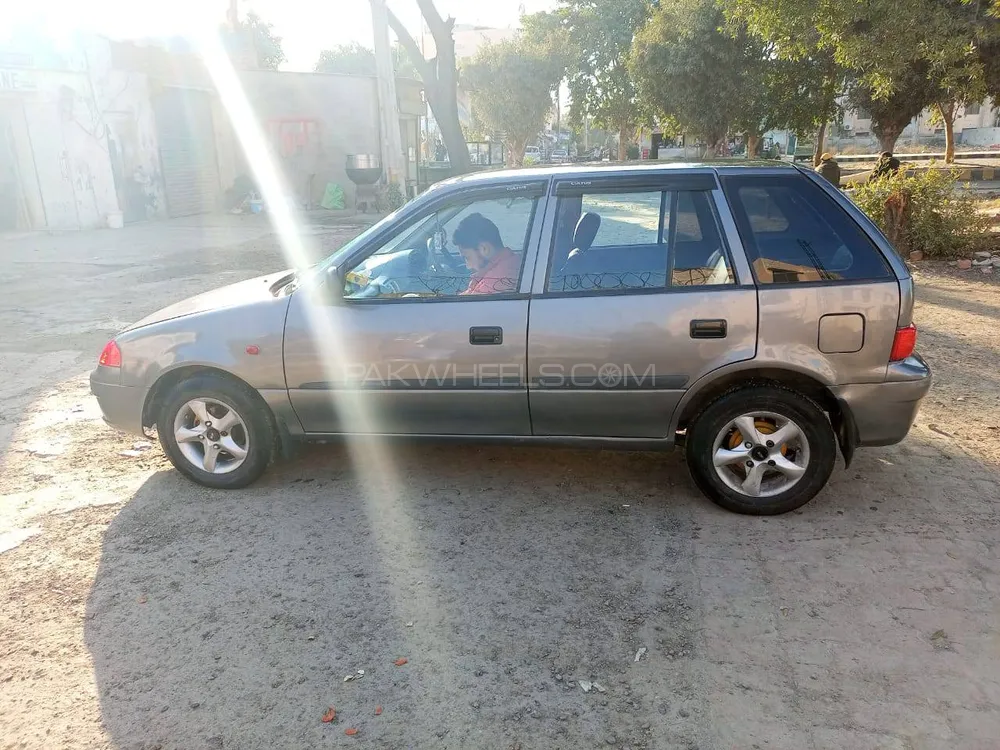 Suzuki Cultus 2011 for Sale in Lahore Image-1
