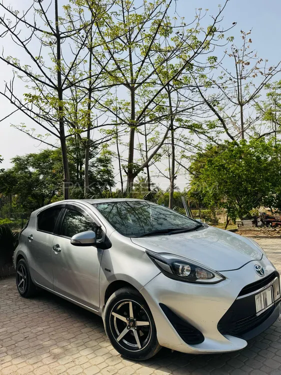 Toyota Aqua 2018 for Sale in Sukkur Image-1