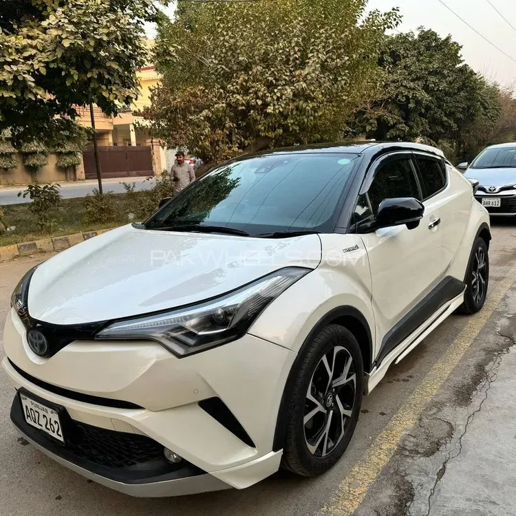 Toyota C-HR 2017 for Sale in Faisalabad Image-1