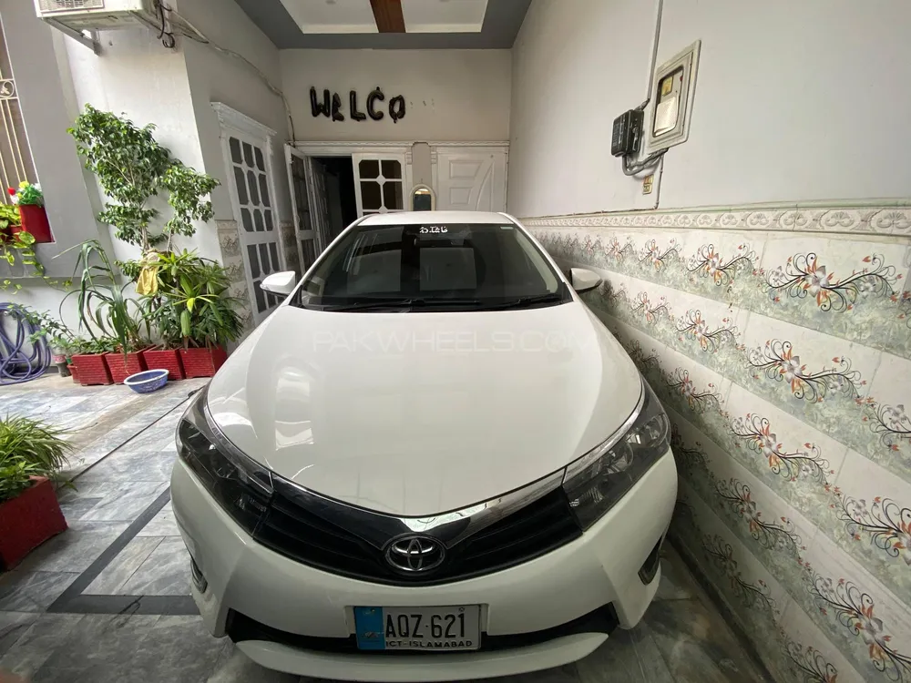 Toyota Corolla 2017 for Sale in Islamabad Image-1