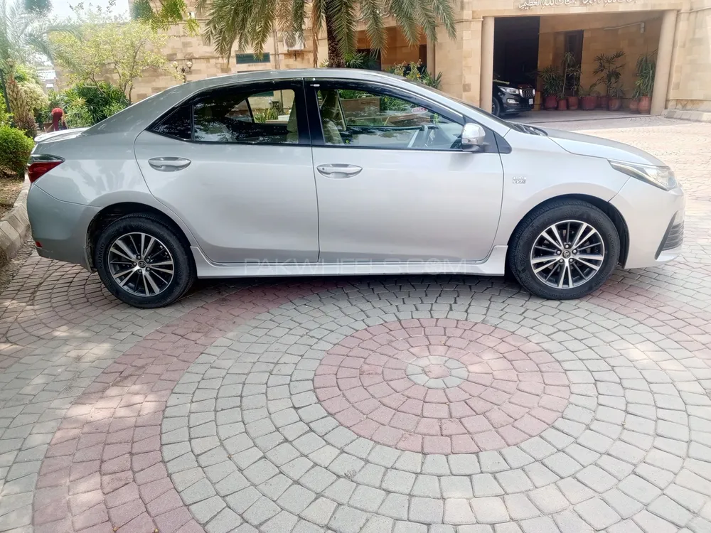 Toyota Corolla 2018 for Sale in Faisalabad Image-1
