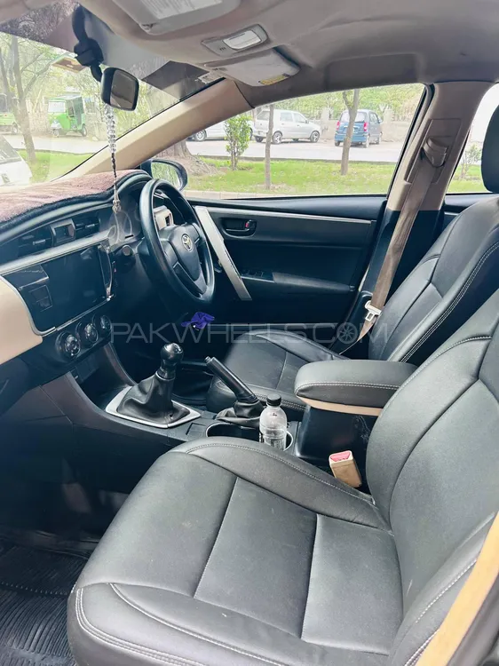 Toyota Corolla 2016 for Sale in Lahore Image-1