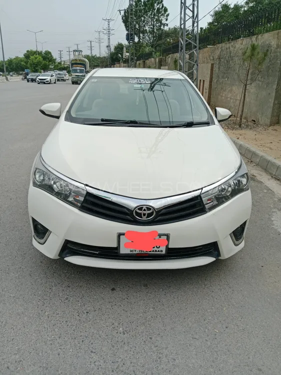 Toyota Corolla 2017 for Sale in Islamabad Image-1